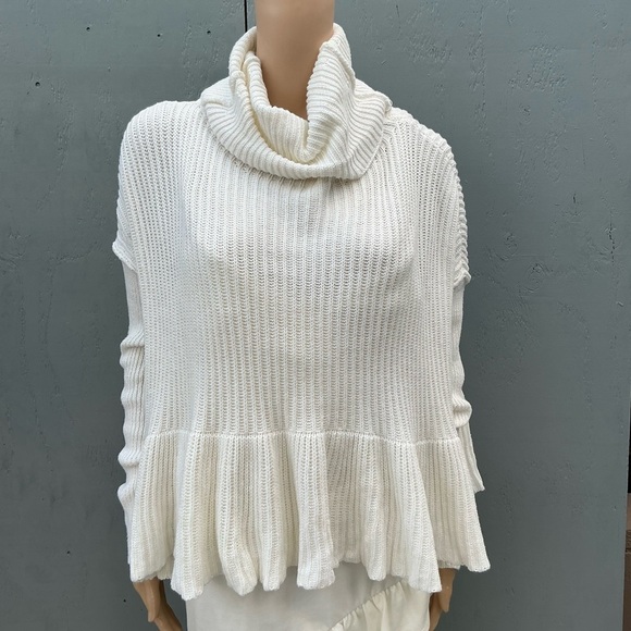 Free People Layer Cake Turtleneck Size M Sweater Bohemian Oversized Cabincore - Picture 10 of 10